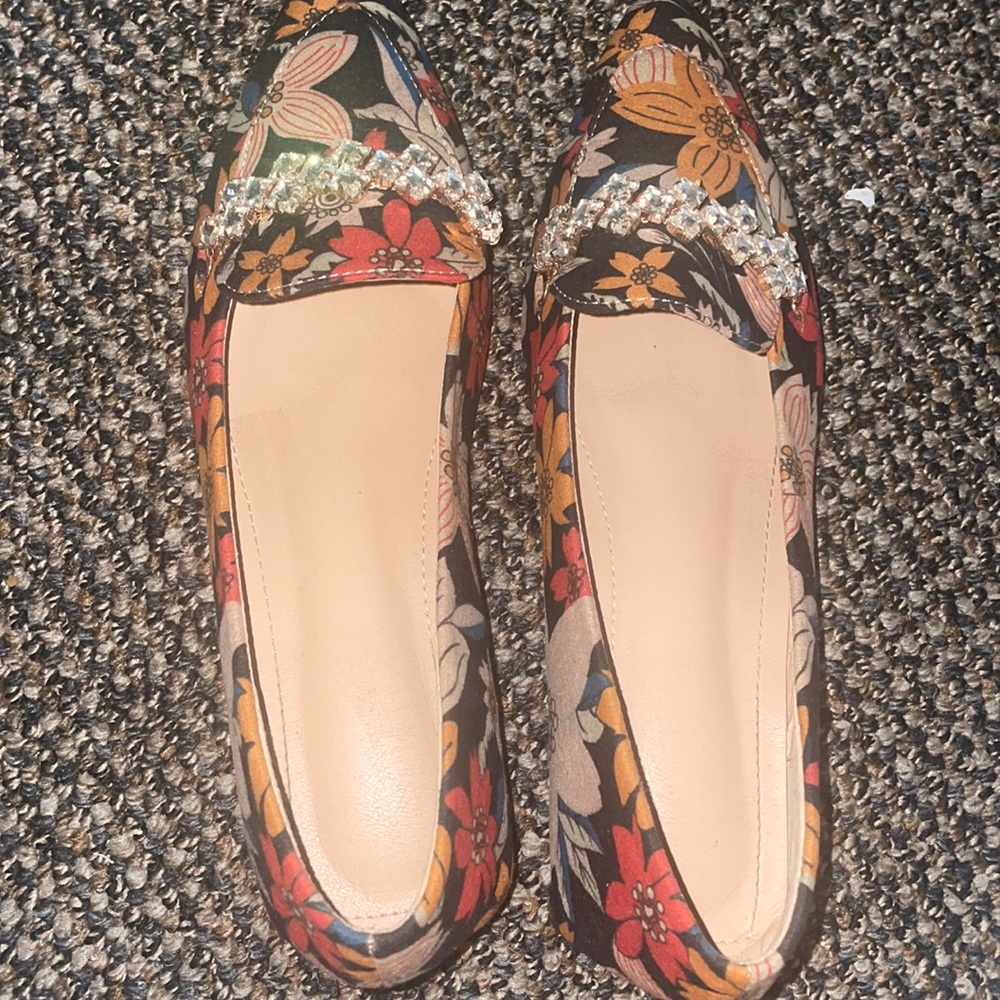 Jeweled flower flats
